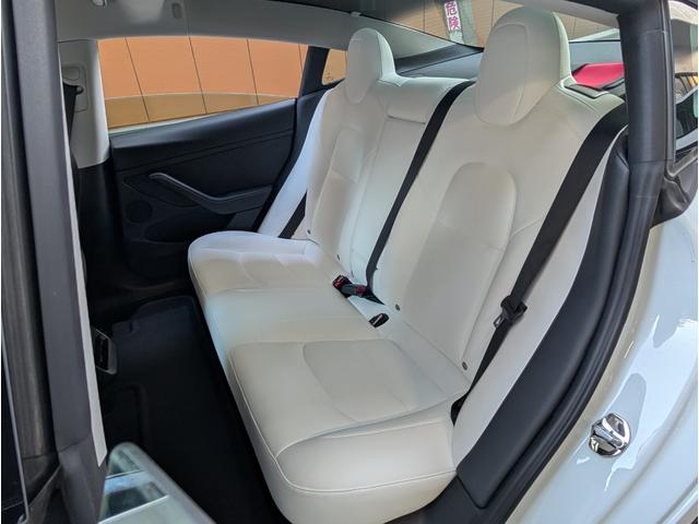 モデル３ スタンダードレンジプラス　バックカメラ　サイドカメラ　ナビ　クリアランスソナー　オートクルーズコントロール　パワーシート　ＣＶＴ　アルミホイール　ＡＢＳ　エアコン　パワーウィンドウ　運転席エアバッグ　助手席エアバッグ（23枚目）