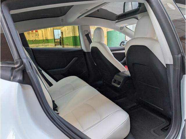 モデル３ スタンダードレンジプラス　バックカメラ　サイドカメラ　ナビ　クリアランスソナー　オートクルーズコントロール　パワーシート　ＣＶＴ　アルミホイール　ＡＢＳ　エアコン　パワーウィンドウ　運転席エアバッグ　助手席エアバッグ（26枚目）