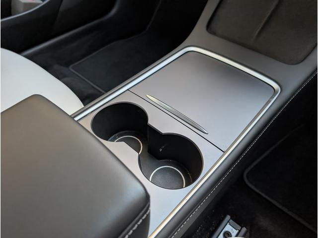 モデル３ スタンダードレンジプラス　バックカメラ　サイドカメラ　ナビ　クリアランスソナー　オートクルーズコントロール　パワーシート　ＣＶＴ　アルミホイール　ＡＢＳ　エアコン　パワーウィンドウ　運転席エアバッグ　助手席エアバッグ（39枚目）