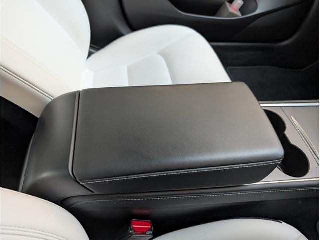 モデル３ スタンダードレンジプラス　バックカメラ　サイドカメラ　ナビ　クリアランスソナー　オートクルーズコントロール　パワーシート　ＣＶＴ　アルミホイール　ＡＢＳ　エアコン　パワーウィンドウ　運転席エアバッグ　助手席エアバッグ（45枚目）