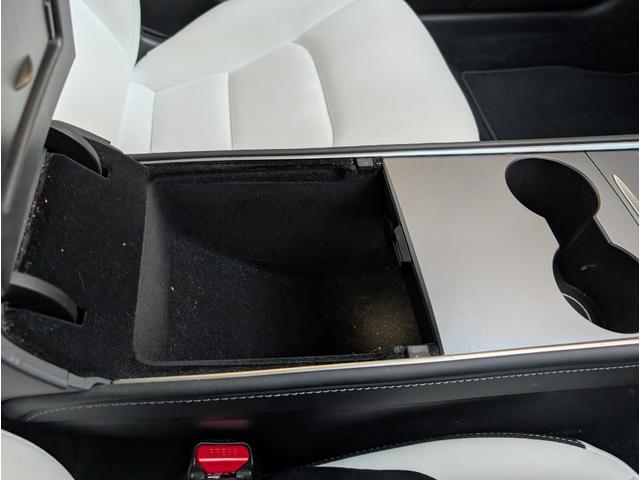 モデル３ スタンダードレンジプラス　バックカメラ　サイドカメラ　ナビ　クリアランスソナー　オートクルーズコントロール　パワーシート　ＣＶＴ　アルミホイール　ＡＢＳ　エアコン　パワーウィンドウ　運転席エアバッグ　助手席エアバッグ（46枚目）