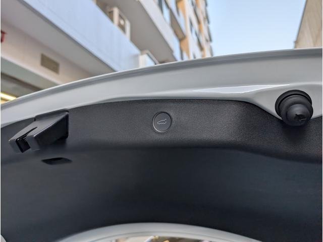 モデル３ スタンダードレンジプラス　バックカメラ　サイドカメラ　ナビ　クリアランスソナー　オートクルーズコントロール　パワーシート　ＣＶＴ　アルミホイール　ＡＢＳ　エアコン　パワーウィンドウ　運転席エアバッグ　助手席エアバッグ（54枚目）