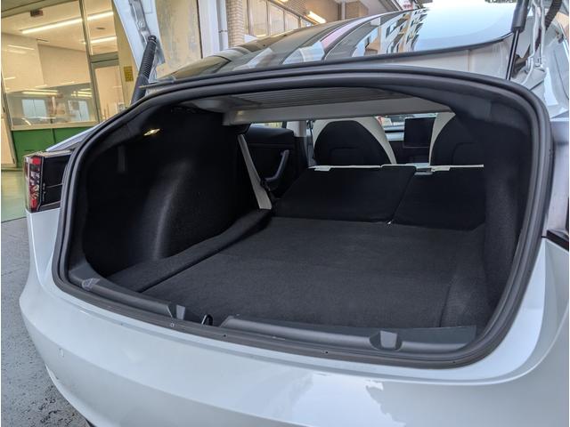 モデル３ スタンダードレンジプラス　バックカメラ　サイドカメラ　ナビ　クリアランスソナー　オートクルーズコントロール　パワーシート　ＣＶＴ　アルミホイール　ＡＢＳ　エアコン　パワーウィンドウ　運転席エアバッグ　助手席エアバッグ（57枚目）