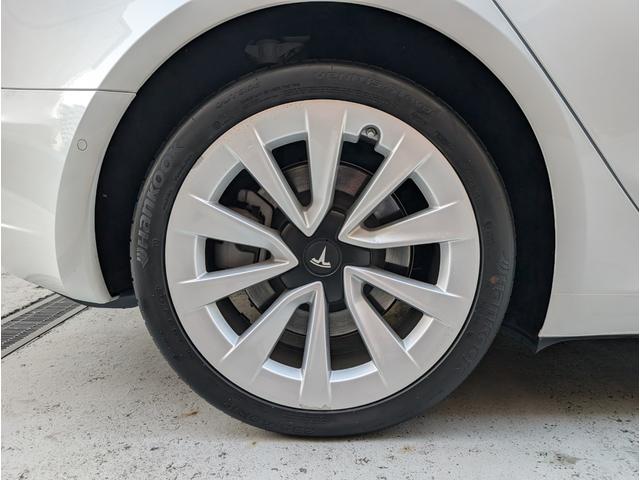 モデル３ スタンダードレンジプラス　バックカメラ　サイドカメラ　ナビ　クリアランスソナー　オートクルーズコントロール　パワーシート　ＣＶＴ　アルミホイール　ＡＢＳ　エアコン　パワーウィンドウ　運転席エアバッグ　助手席エアバッグ（60枚目）