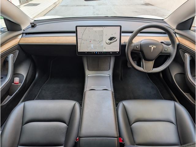 モデル３ スタンダードレンジプラス　黒内装　ブラックレザー　クリアランスソナー　バックカメラ　サイドカメラ　ナビ　アルミホイール　サンルーフ　ＡＴ　パワーシート　Ｂｌｕｅｔｏｏｔｈ　エアコン　パワーウィンドウ（2枚目）