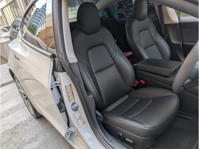 モデル３ スタンダードレンジプラス　黒内装　ブラックレザー　クリアランスソナー　バックカメラ　サイドカメラ　ナビ　アルミホイール　サンルーフ　ＡＴ　パワーシート　Ｂｌｕｅｔｏｏｔｈ　エアコン　パワーウィンドウ（3枚目）