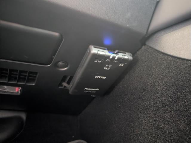 モデル３ スタンダードレンジプラス　黒内装　ブラックレザー　クリアランスソナー　バックカメラ　サイドカメラ　ナビ　アルミホイール　サンルーフ　ＡＴ　パワーシート　Ｂｌｕｅｔｏｏｔｈ　エアコン　パワーウィンドウ（8枚目）