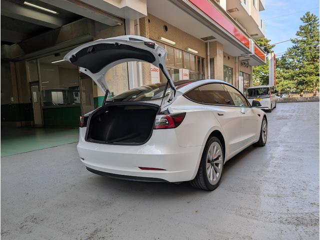 モデル３ スタンダードレンジプラス　黒内装　ブラックレザー　クリアランスソナー　バックカメラ　サイドカメラ　ナビ　アルミホイール　サンルーフ　ＡＴ　パワーシート　Ｂｌｕｅｔｏｏｔｈ　エアコン　パワーウィンドウ（19枚目）