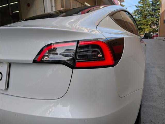 モデル３ スタンダードレンジプラス　黒内装　ブラックレザー　クリアランスソナー　バックカメラ　サイドカメラ　ナビ　アルミホイール　サンルーフ　ＡＴ　パワーシート　Ｂｌｕｅｔｏｏｔｈ　エアコン　パワーウィンドウ（24枚目）