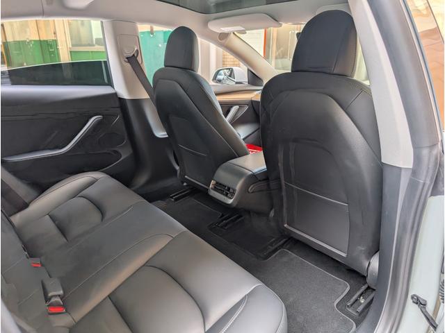 モデル３ スタンダードレンジプラス　黒内装　ブラックレザー　クリアランスソナー　バックカメラ　サイドカメラ　ナビ　アルミホイール　サンルーフ　ＡＴ　パワーシート　Ｂｌｕｅｔｏｏｔｈ　エアコン　パワーウィンドウ（29枚目）