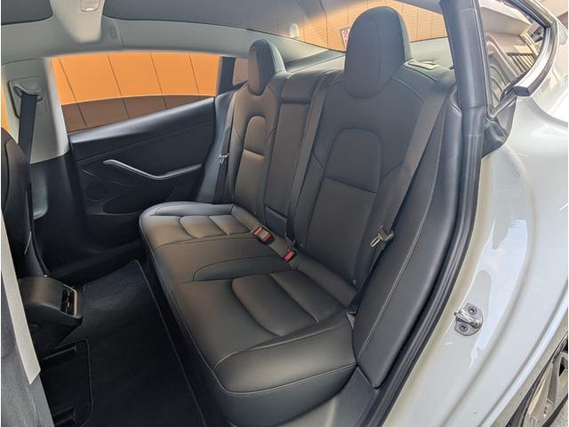 モデル３ スタンダードレンジプラス　黒内装　ブラックレザー　クリアランスソナー　バックカメラ　サイドカメラ　ナビ　アルミホイール　サンルーフ　ＡＴ　パワーシート　Ｂｌｕｅｔｏｏｔｈ　エアコン　パワーウィンドウ（30枚目）