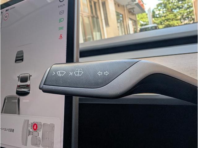 モデル３ スタンダードレンジプラス　黒内装　ブラックレザー　クリアランスソナー　バックカメラ　サイドカメラ　ナビ　アルミホイール　サンルーフ　ＡＴ　パワーシート　Ｂｌｕｅｔｏｏｔｈ　エアコン　パワーウィンドウ（34枚目）