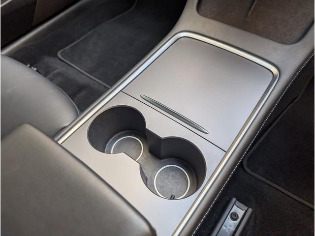 モデル３ スタンダードレンジプラス　黒内装　ブラックレザー　クリアランスソナー　バックカメラ　サイドカメラ　ナビ　アルミホイール　サンルーフ　ＡＴ　パワーシート　Ｂｌｕｅｔｏｏｔｈ　エアコン　パワーウィンドウ（45枚目）