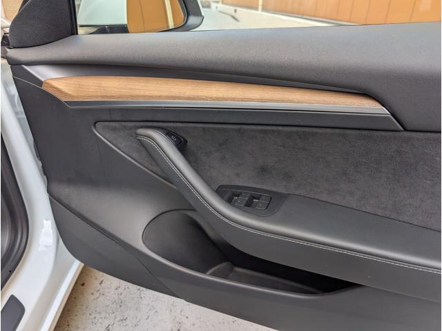 モデル３ スタンダードレンジプラス　黒内装　ブラックレザー　クリアランスソナー　バックカメラ　サイドカメラ　ナビ　アルミホイール　サンルーフ　ＡＴ　パワーシート　Ｂｌｕｅｔｏｏｔｈ　エアコン　パワーウィンドウ（51枚目）