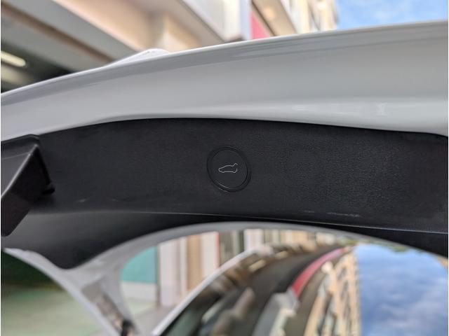 モデル３ スタンダードレンジプラス　黒内装　ブラックレザー　クリアランスソナー　バックカメラ　サイドカメラ　ナビ　アルミホイール　サンルーフ　ＡＴ　パワーシート　Ｂｌｕｅｔｏｏｔｈ　エアコン　パワーウィンドウ（55枚目）