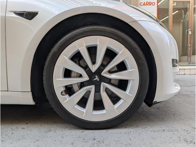 モデル３ スタンダードレンジプラス　黒内装　ブラックレザー　クリアランスソナー　バックカメラ　サイドカメラ　ナビ　アルミホイール　サンルーフ　ＡＴ　パワーシート　Ｂｌｕｅｔｏｏｔｈ　エアコン　パワーウィンドウ（65枚目）