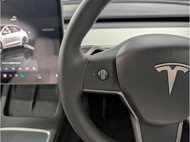 モデル3 スタンダードレンジプラス ETC バックカメラ サイドカメラ ナビ アルミホイール サンルーフ AT シートヒーター パワーシート エアコン パワーステアリング(8枚目)