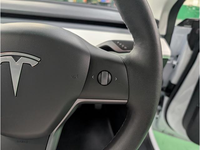 モデル3 スタンダードレンジプラス ETC バックカメラ サイドカメラ ナビ アルミホイール サンルーフ AT シートヒーター パワーシート エアコン パワーステアリング(9枚目)