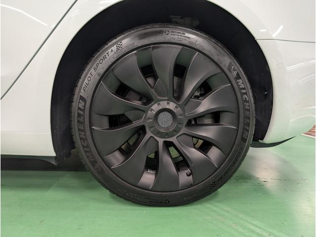 モデル3 スタンダードレンジプラス ETC バックカメラ サイドカメラ ナビ アルミホイール サンルーフ AT シートヒーター パワーシート エアコン パワーステアリング(25枚目)