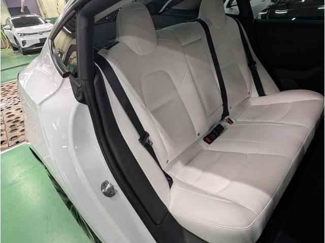 モデル3 スタンダードレンジプラス ETC バックカメラ サイドカメラ ナビ アルミホイール サンルーフ AT シートヒーター パワーシート エアコン パワーステアリング(58枚目)