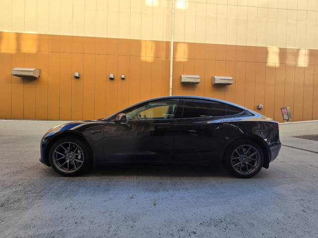 モデル3 ロングレンジ AWD ドライブレコーダー ETC バックカメラ サイドカメラ ナビ アルミホイール オートマチックハイビーム AT パワーシート Bluetooth パワーステアリング(18枚目)