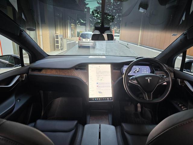 モデルＸ ロングレンジ　ＥＴＣ　バックカメラ　サイドカメラ　オートクルーズコントロール　パワーシート　サンルーフ　ナビ　電動リアゲート　アルミホイール　電動格納ミラー　ＣＶＴ　エアコン　パワーステアリング（5枚目）