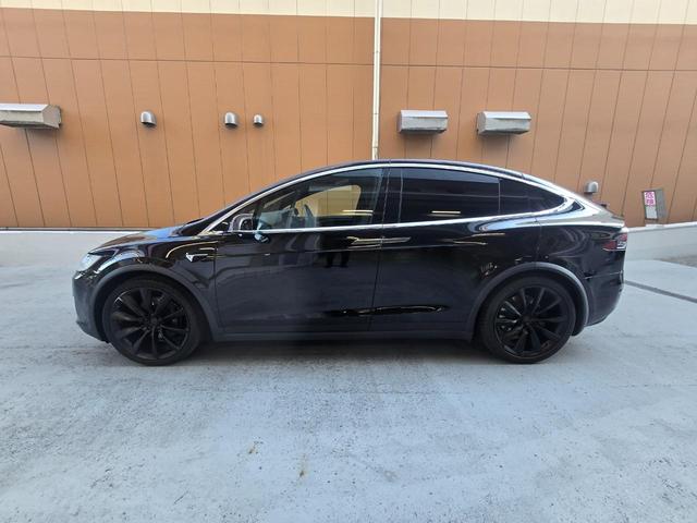 モデルＸ ロングレンジ　ＥＴＣ　バックカメラ　サイドカメラ　オートクルーズコントロール　パワーシート　サンルーフ　ナビ　電動リアゲート　アルミホイール　電動格納ミラー　ＣＶＴ　エアコン　パワーステアリング（17枚目）