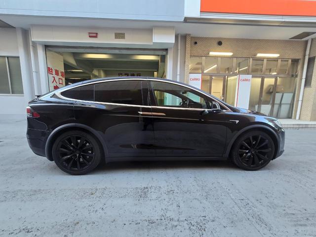 モデルＸ ロングレンジ　ＥＴＣ　バックカメラ　サイドカメラ　オートクルーズコントロール　パワーシート　サンルーフ　ナビ　電動リアゲート　アルミホイール　電動格納ミラー　ＣＶＴ　エアコン　パワーステアリング（21枚目）