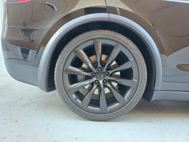 モデルＸ ロングレンジ　ＥＴＣ　バックカメラ　サイドカメラ　オートクルーズコントロール　パワーシート　サンルーフ　ナビ　電動リアゲート　アルミホイール　電動格納ミラー　ＣＶＴ　エアコン　パワーステアリング（30枚目）