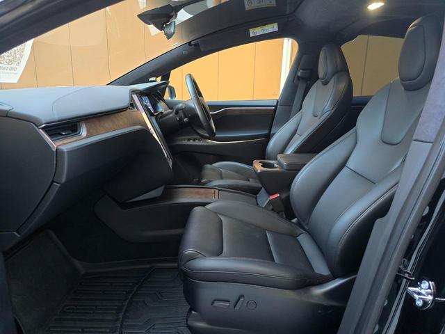 モデルＸ ロングレンジ　ＥＴＣ　バックカメラ　サイドカメラ　オートクルーズコントロール　パワーシート　サンルーフ　ナビ　電動リアゲート　アルミホイール　電動格納ミラー　ＣＶＴ　エアコン　パワーステアリング（52枚目）