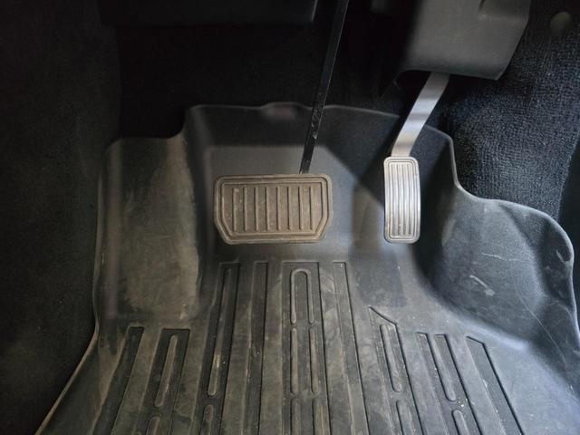 モデルＸ ロングレンジ　ＥＴＣ　バックカメラ　サイドカメラ　オートクルーズコントロール　パワーシート　サンルーフ　ナビ　電動リアゲート　アルミホイール　電動格納ミラー　ＣＶＴ　エアコン　パワーステアリング（58枚目）