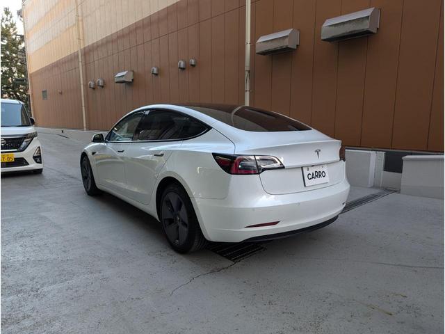 モデル３ スタンダードレンジプラス　ＥＴＣ　オートクルーズコントロール　バックカメラ　サイドカメラ　ナビ　アルミホイール　オートマチックハイビーム　サンルーフ　ＣＶＴ　パワーシート　Ｂｌｕｅｔｏｏｔｈ　ＡＢＳ　エアコン　運転席エアバッグ（17枚目）