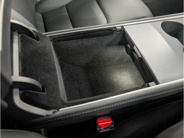 モデル３ スタンダードレンジプラス　ＥＴＣ　オートクルーズコントロール　バックカメラ　サイドカメラ　ナビ　アルミホイール　オートマチックハイビーム　サンルーフ　ＣＶＴ　パワーシート　Ｂｌｕｅｔｏｏｔｈ　ＡＢＳ　エアコン　運転席エアバッグ（35枚目）