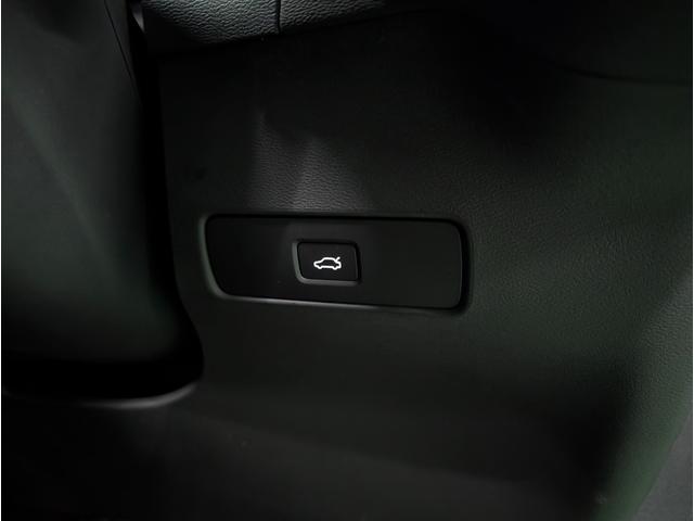 ＸＣ４０リチャージ リチャージ　アルティメットツインモーター　４ＷＤ　ドライブレコーダー　ＥＴＣ　クリアランスソナー　オートクルーズコントロール　レーンアシスト　パワーシート　衝突被害軽減システム　サンルーフ　オートマチックハイビーム　オートライト（25枚目）