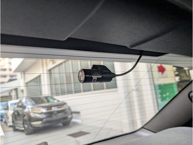 ＸＣ４０リチャージ リチャージ　アルティメットツインモーター　４ＷＤ　ドライブレコーダー　ＥＴＣ　クリアランスソナー　オートクルーズコントロール　レーンアシスト　パワーシート　衝突被害軽減システム　サンルーフ　オートマチックハイビーム　オートライト（51枚目）