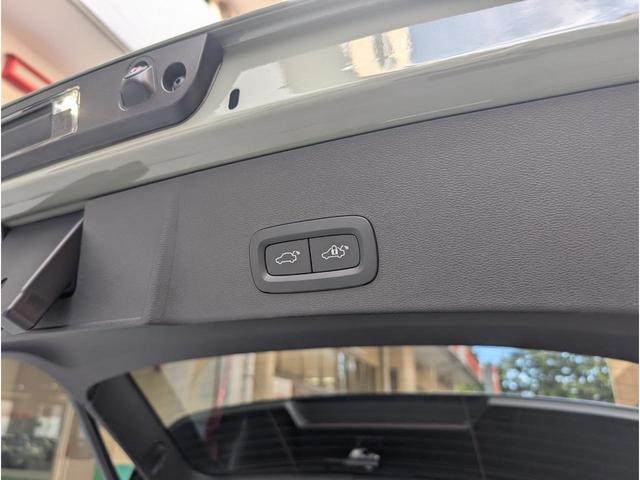 ＸＣ４０リチャージ リチャージ　アルティメットツインモーター　４ＷＤ　ドライブレコーダー　ＥＴＣ　クリアランスソナー　オートクルーズコントロール　レーンアシスト　パワーシート　衝突被害軽減システム　サンルーフ　オートマチックハイビーム　オートライト（66枚目）