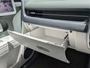 ラウンジ　ＡＷＤ　リミテッドエディション　ワンオーナー・新車保証継承　限定２０台　ドライブレコーダー　全周囲カメラ　オートクルーズコントロール　レーンアシスト　パワーシート　衝突被害軽減システム　サンルーフ　ナビ　オートライト　電動リアゲート（67枚目）