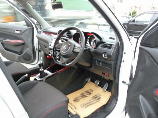 スイフトスポーツ ベースグレード　１オーナー車　純正６速ＭＴ純正オプションフルエアロ　パイオニアナビフルセグＴＶ　ＢＴ接続　ＥＴＣ　ドライブレコーダー　キーレス　スマートキー　ＬＥＤライト　シートヒーター　取説　保証書　スペアキー（10枚目）