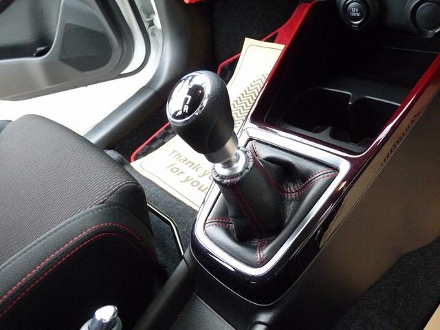 スイフトスポーツ ベースグレード　１オーナー車　純正６速ＭＴ純正オプションフルエアロ　パイオニアナビフルセグＴＶ　ＢＴ接続　ＥＴＣ　ドライブレコーダー　キーレス　スマートキー　ＬＥＤライト　シートヒーター　取説　保証書　スペアキー（12枚目）