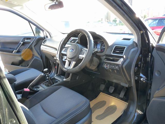 フォレスター ２．０ｉ－Ｌ　１オーナー車．純正６速ＭＴ後期型ナビ地デジフルセグＴＶ　バックカメラＥＴＣインテリアＰＫＧＳＴＩフレキシブルタワーバー全席シートヒータースマートキークルコンＬＥＤライト取説保証書スペアキー１７インチ（10枚目）