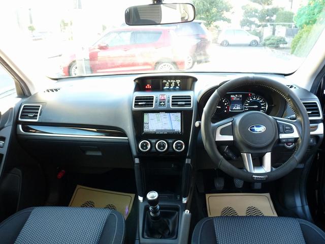 フォレスター ２．０ｉ－Ｌ　１オーナー車．純正６速ＭＴ後期型ナビ地デジフルセグＴＶ　バックカメラＥＴＣインテリアＰＫＧＳＴＩフレキシブルタワーバー全席シートヒータースマートキークルコンＬＥＤライト取説保証書スペアキー１７インチ（13枚目）