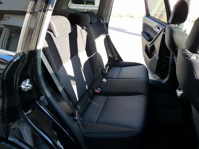 フォレスター ２．０ｉ－Ｌ　１オーナー車．純正６速ＭＴ後期型ナビ地デジフルセグＴＶ　バックカメラＥＴＣインテリアＰＫＧＳＴＩフレキシブルタワーバー全席シートヒータースマートキークルコンＬＥＤライト取説保証書スペアキー１７インチ（15枚目）