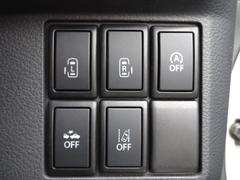 両側オートスライドドアスイッチ等、運転席から簡単に操作が出来ます 7