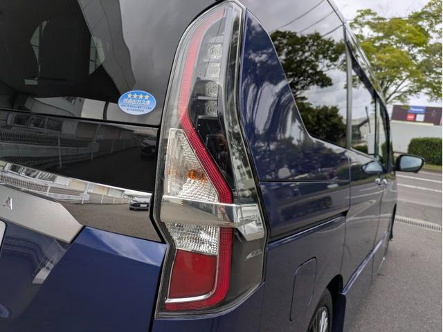 セレナ オーテック スポーツスペック 12ヶ月走行無制限保証 プロパイロット 純正ナビ ドラレコ ETC レザーシート AUTECH17インチアルミホイール S-HYBRID(18枚目)