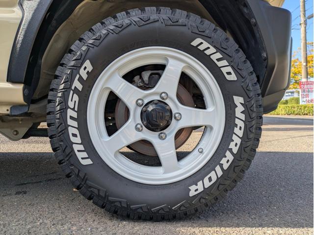 ジムニー XL 12ヶ月走行無制限保証 ルーフキャリア 社外17インチホイール 新品マッドタイヤ ナビ ETC(52枚目)