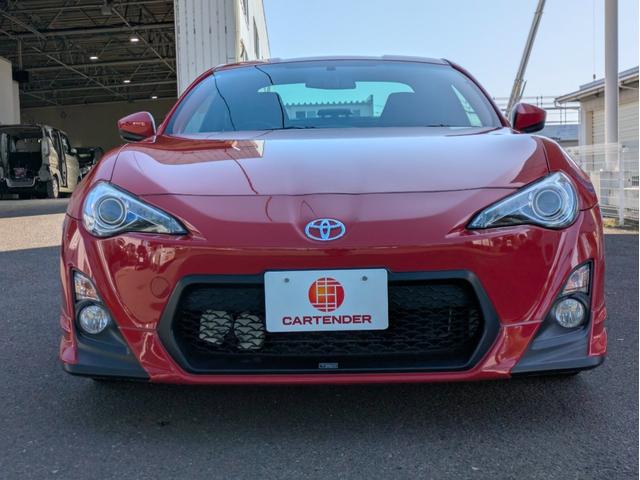 86 GT 12ヶ月走行無制限保証 6速MT TRDエアロ 純正17インチホイール ナビ 内装カスタム フェンダー加工済(7枚目)