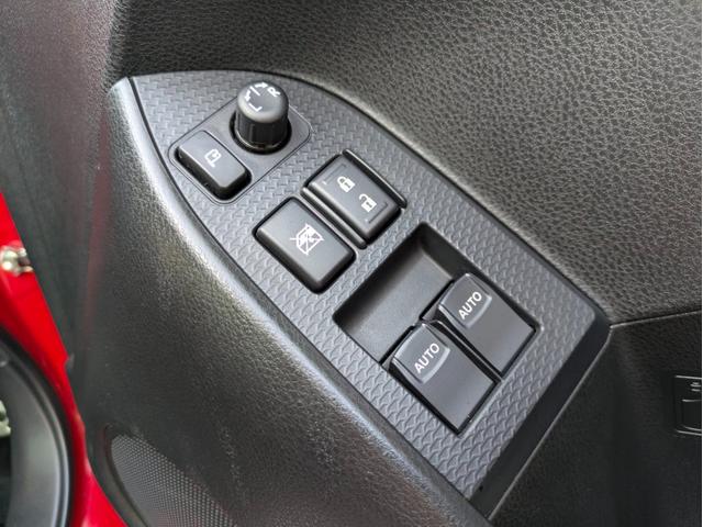 86 GT 12ヶ月走行無制限保証 6速MT TRDエアロ 純正17インチホイール ナビ 内装カスタム フェンダー加工済(30枚目)