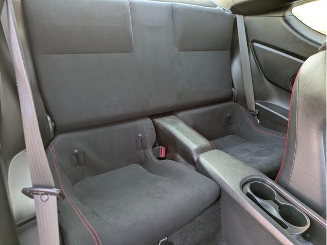 86 GT 12ヶ月走行無制限保証 6速MT TRDエアロ 純正17インチホイール ナビ 内装カスタム フェンダー加工済(41枚目)