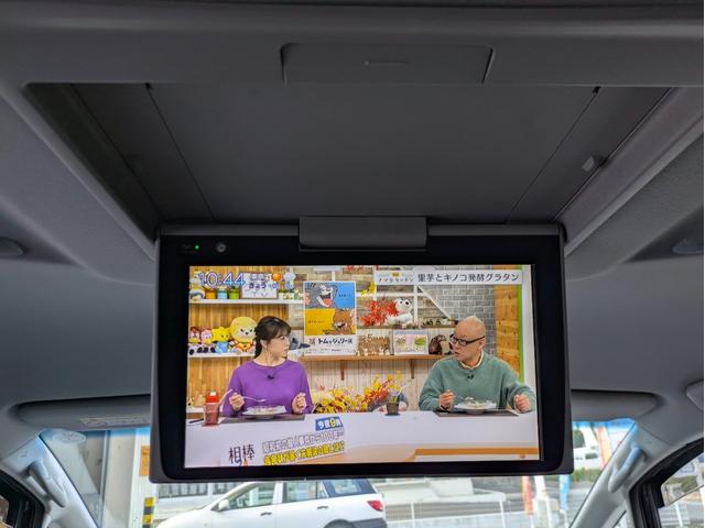 アルファードハイブリッド ＳＲ　Ｃパッケージ　１２ヶ月走行無制限保証　１０．５インチナビ　ＥＴＣ　後席モニター　電動スライドドア　電動リアゲート　アダクティブクルーズコントロール　デジタルインナーミラー　ステアリングヒーター　後席エアコン　４ＷＤ（3枚目）