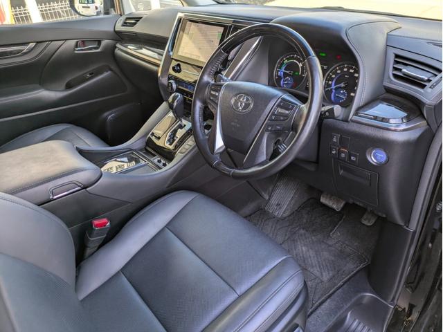 アルファードハイブリッド ＳＲ　Ｃパッケージ　１２ヶ月走行無制限保証　１０．５インチナビ　ＥＴＣ　後席モニター　電動スライドドア　電動リアゲート　アダクティブクルーズコントロール　デジタルインナーミラー　ステアリングヒーター　後席エアコン　４ＷＤ（25枚目）